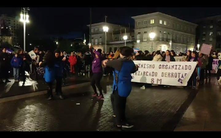 Espectáculo de baile efectuado durante a manifestación do 8M